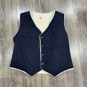 Levi's Vest with Sherpa Lining